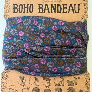 NWT, Natural Life🌸 Boho Bandeau. Beautiful accessory, grey floral.